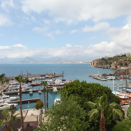 Afflon Old Marin 3*